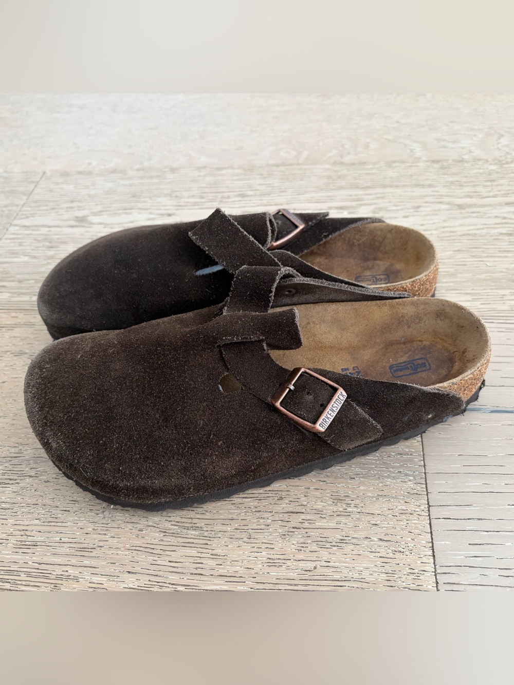 Birkenstock Boston Soft Footbed Clogs in Dark Brown Mocha Suede 38